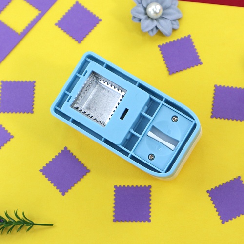 Фигурный дырокол 25х21 мм Марка