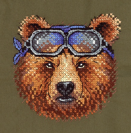 Вышивка крестом Бурый гонщик