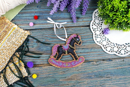 Лошадка тёмная