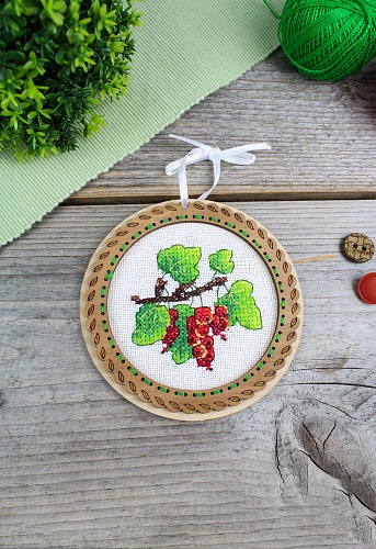 Миниатюра. Дачные ягоды. Смородина