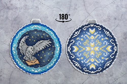 Новогодний шар. Крылатый почтальон