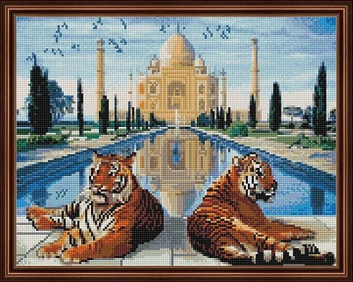 Два тигра у Тадж-Махала