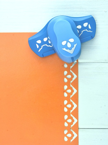 Дырокол для декора края 2.5 см Лепестки-2