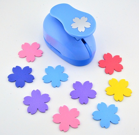 Фигурный дырокол 3,7 см Сакура