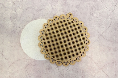 Новогодний красный шар