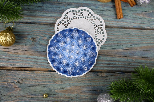 Новогодний шар с узорами