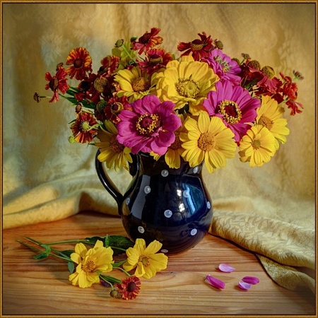 Алмазная вышивка Цинии в кувшине