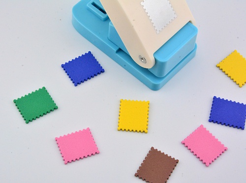 Фигурный дырокол 25х21 мм Марка