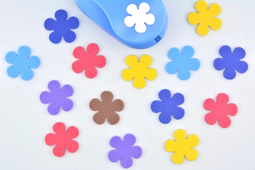 Фигурный дырокол 2,5 см Пятилистник-2