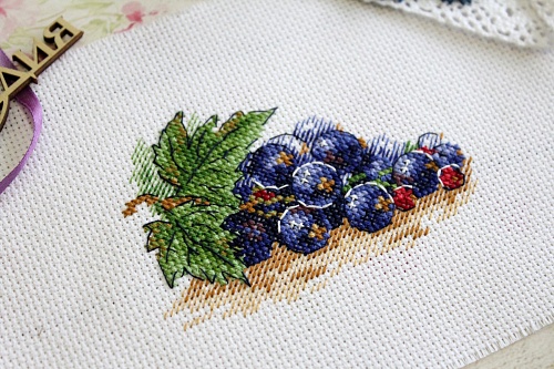 Спелая смородина