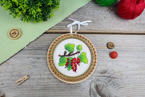 Миниатюра. Дачные ягоды. Смородина