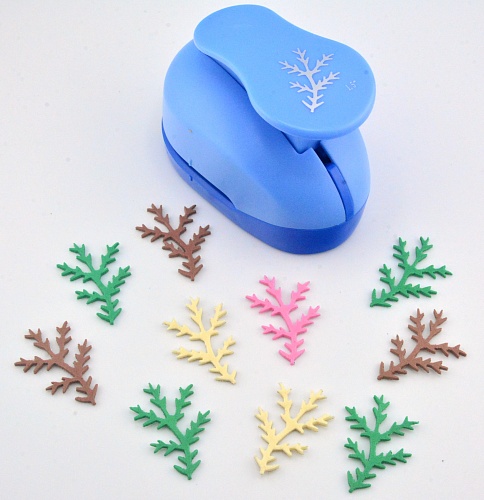 Фигурный дырокол 3,7 см Сосновая веточка