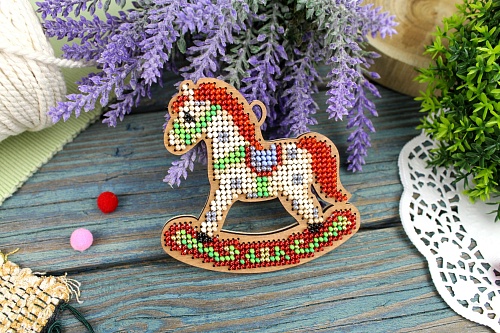 Лошадка светлая