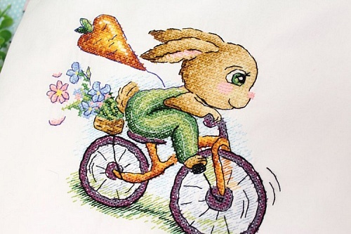 Зайчик-велосипедист