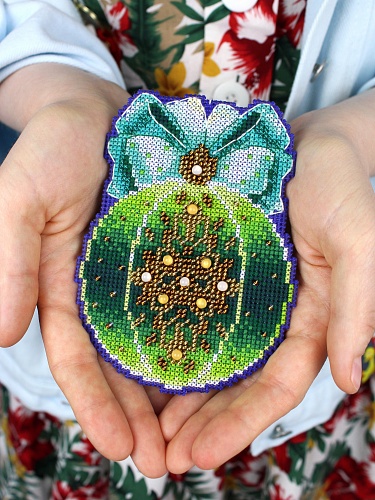 Елочный шар. Волшебство леса