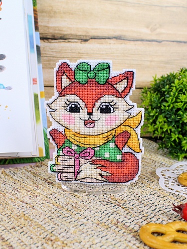 Весёлая лисичка