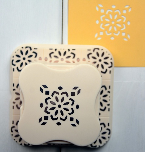 Магнитный дырокол 3.8 см Узор