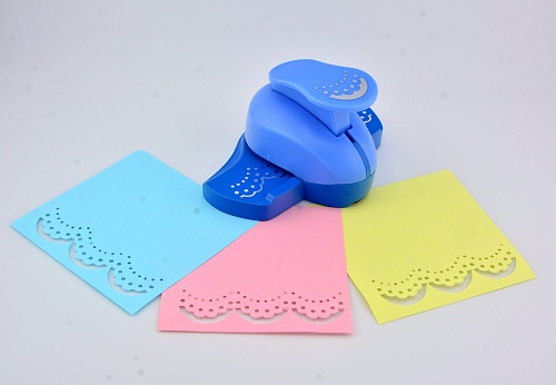 Дырокол для декора края 2.5 см Кружево-2