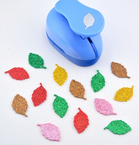 Фигурный дырокол 3,7 см Листик-2