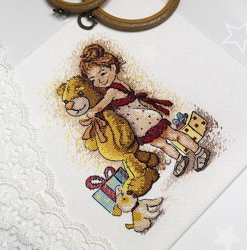 Девочка с мишкой