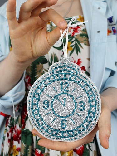 Новогодняя игрушка Скоро полночь