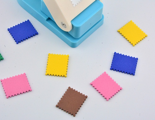 Фигурный дырокол 25х21 мм Марка