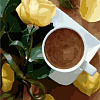 Желтая роза и чашка кофе