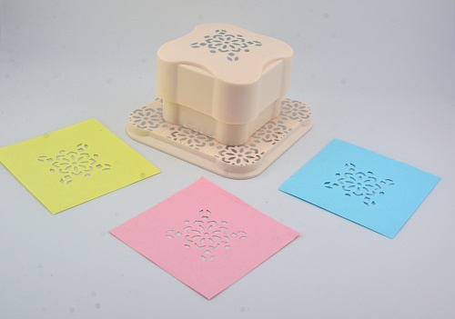 Магнитный дырокол 3.8 см Узор