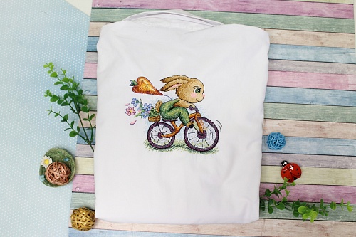 Зайчик-велосипедист
