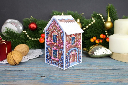 Объёмная игрушка. Домик с узорами