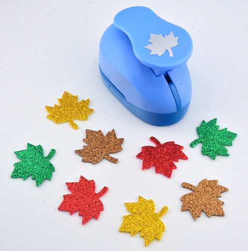 Фигурный дырокол 3,7 см Кленовый лист