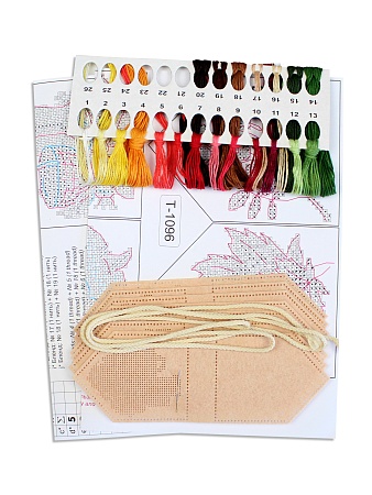 Набор для вышивания Осенняя гирлянда бежевая (7 флажков)