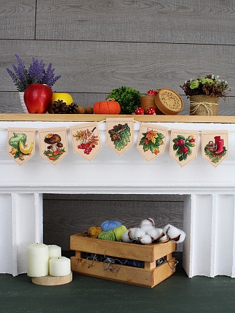 Набор для вышивания Осенняя гирлянда бежевая (7 флажков)