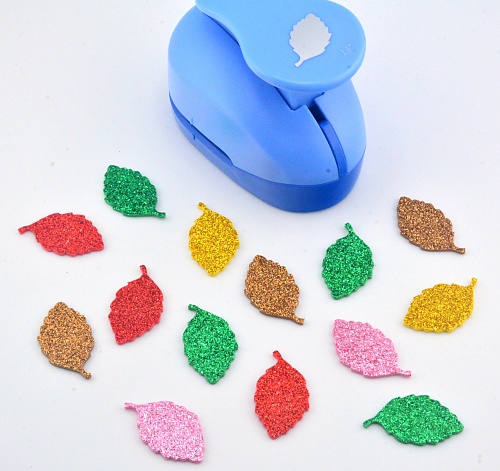 Фигурный дырокол 3,7 см Листик-2