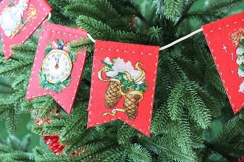 Гирлянда «Новогоднее настроение» (7 флажков)