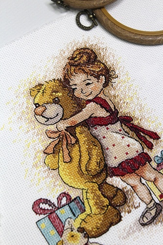 Девочка с мишкой