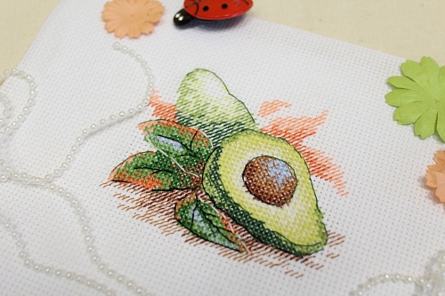 Спелое авокадо